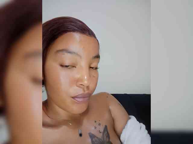BeautifulGia webcam