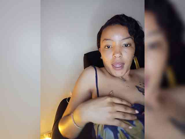 BeautifulGia webcam
