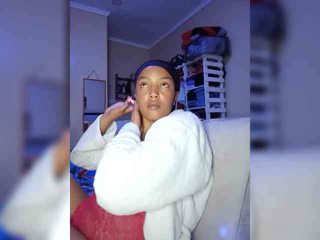 BeautifulGia webcam