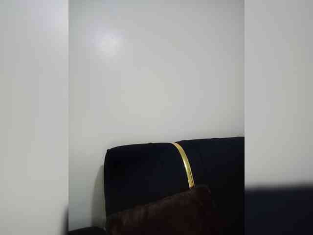 BeautifulGia webcam