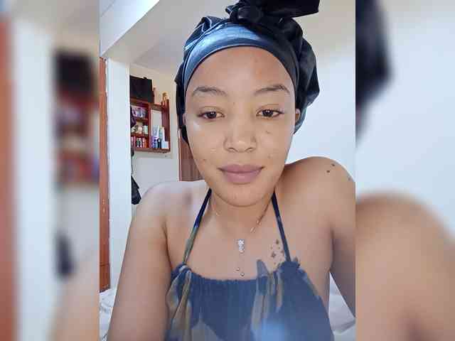 BeautifulGia webcam