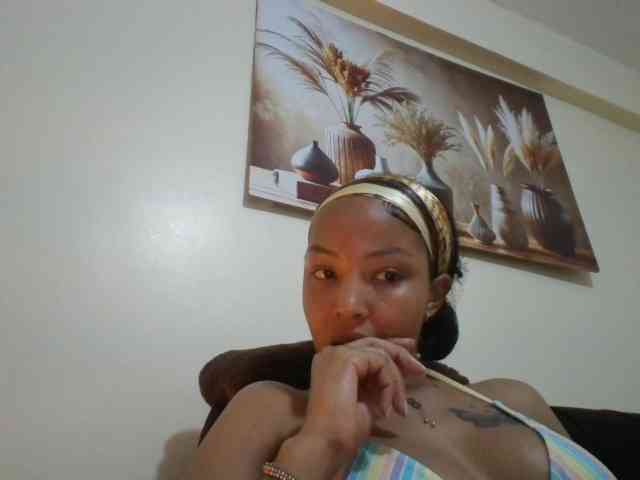 BeautifulGia webcam