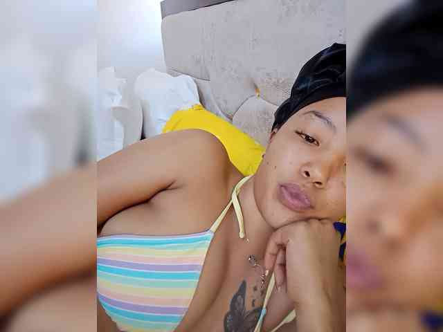 BeautifulGia webcam