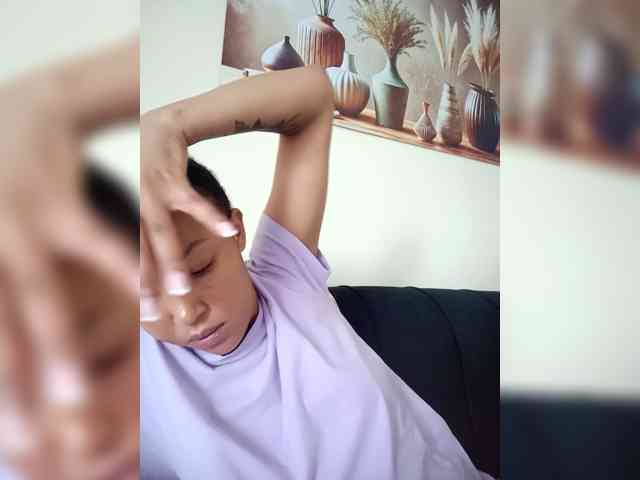 BeautifulGia webcam