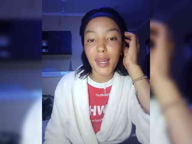 BeautifulGia webcam
