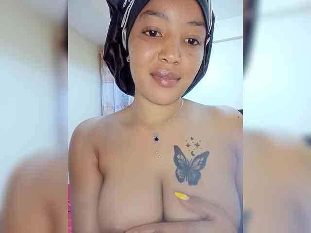 BeautifulGia webcam