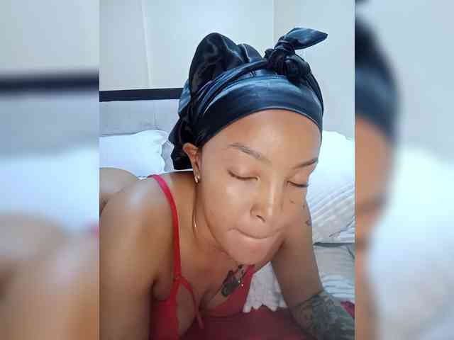 BeautifulGia webcam