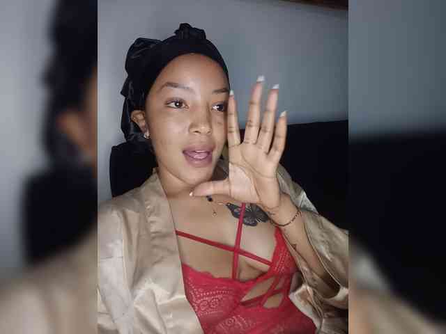 BeautifulGia webcam