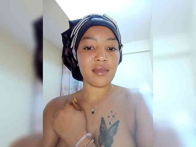 BeautifulGia webcam