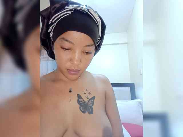 BeautifulGia webcam