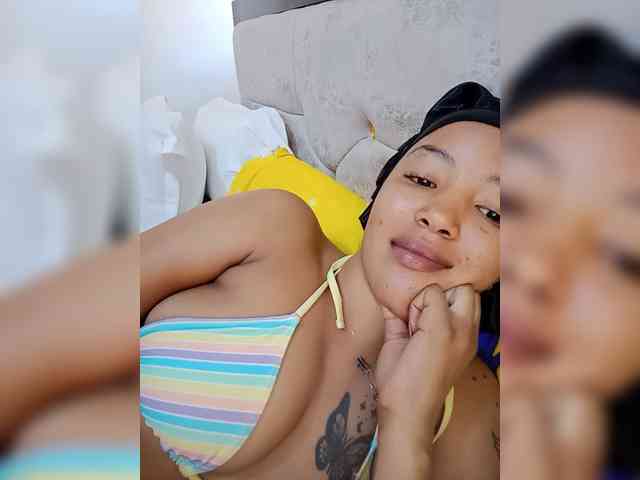 BeautifulGia webcam