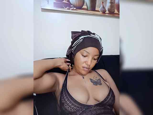 BeautifulGia webcam