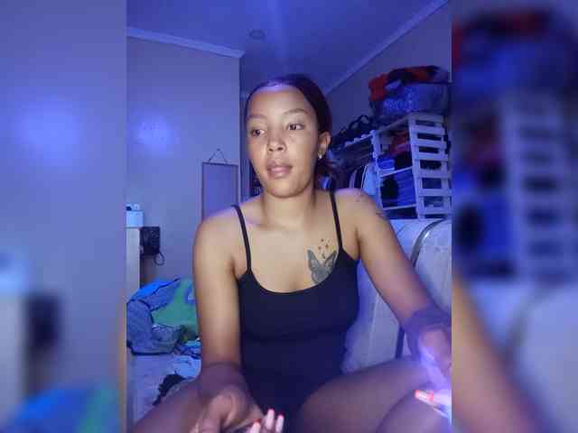 BeautifulGia webcam