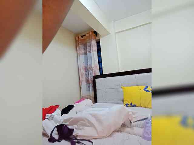 BeautifulGia webcam