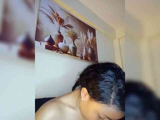 BeautifulGia webcam