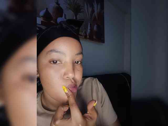 BeautifulGia webcam