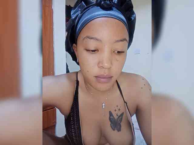 BeautifulGia webcam