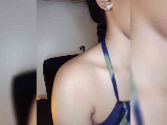BeautifulGia webcam