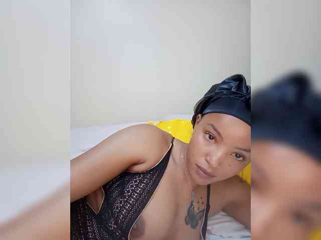 BeautifulGia webcam