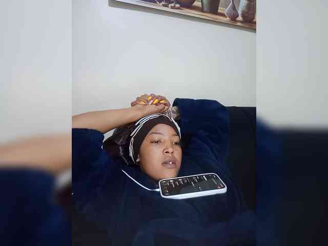 BeautifulGia webcam