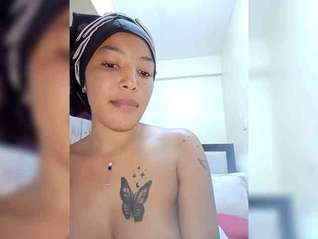 BeautifulGia webcam