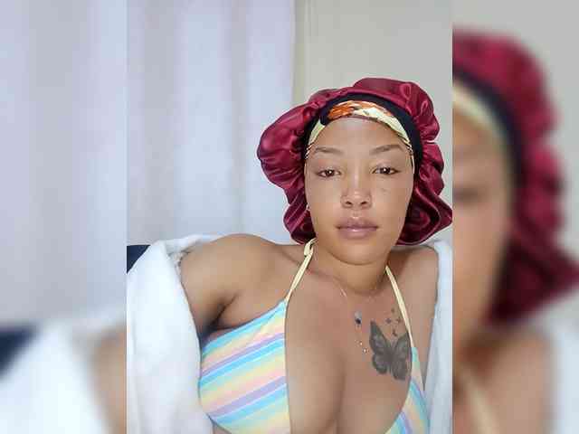 BeautifulGia webcam