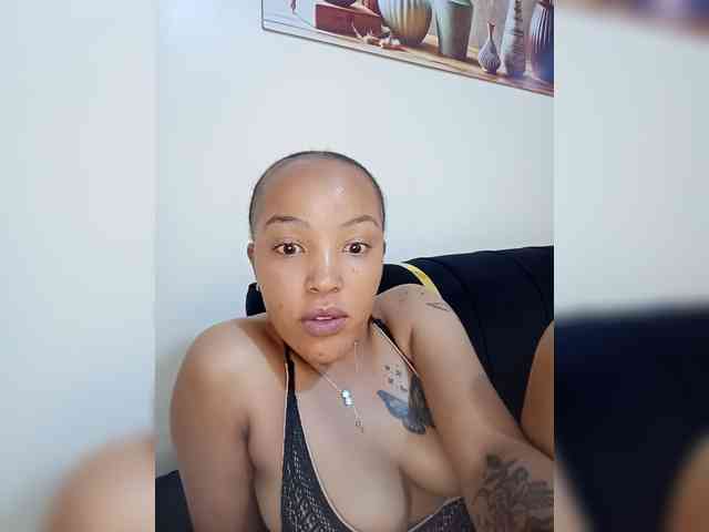 BeautifulGia webcam