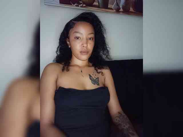 BeautifulGia webcam