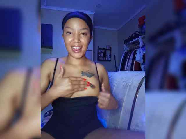 BeautifulGia webcam