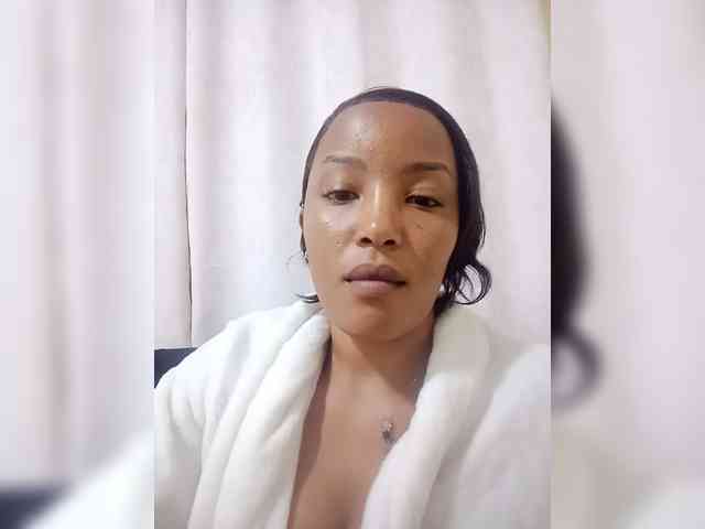 BeautifulGia webcam