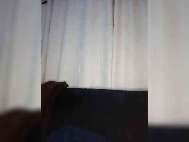 BeautifulGia webcam