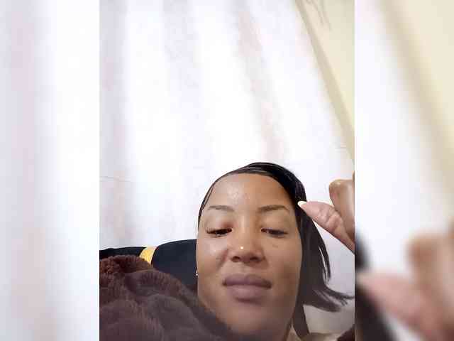BeautifulGia webcam