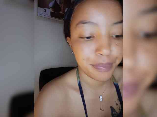 BeautifulGia webcam