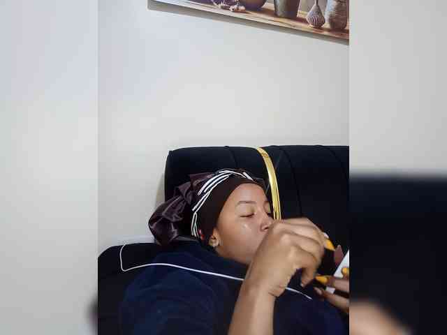BeautifulGia webcam
