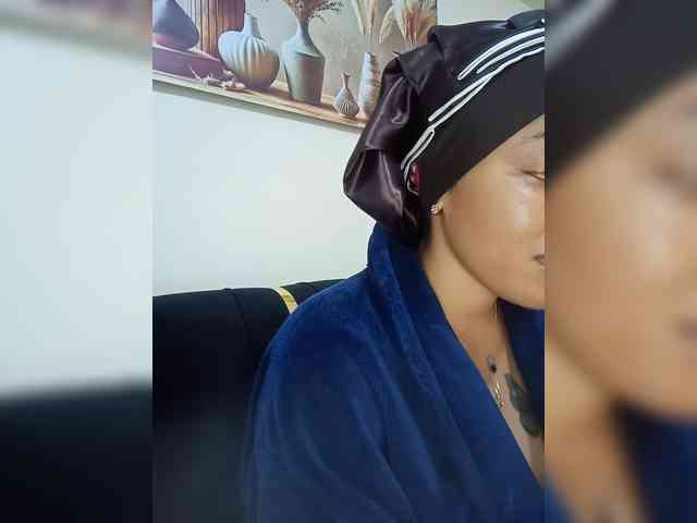 BeautifulGia webcam