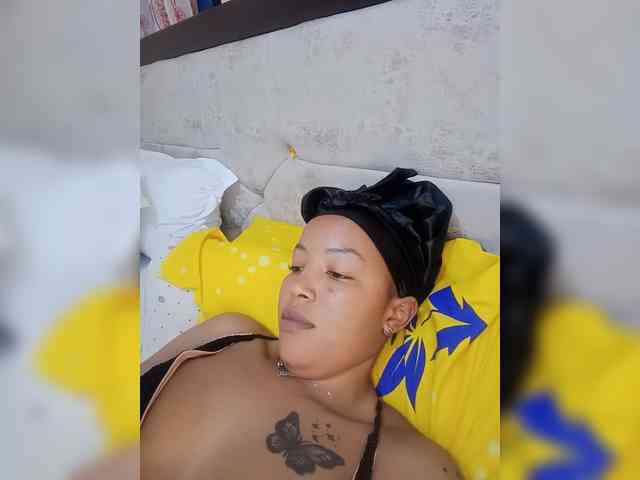BeautifulGia webcam
