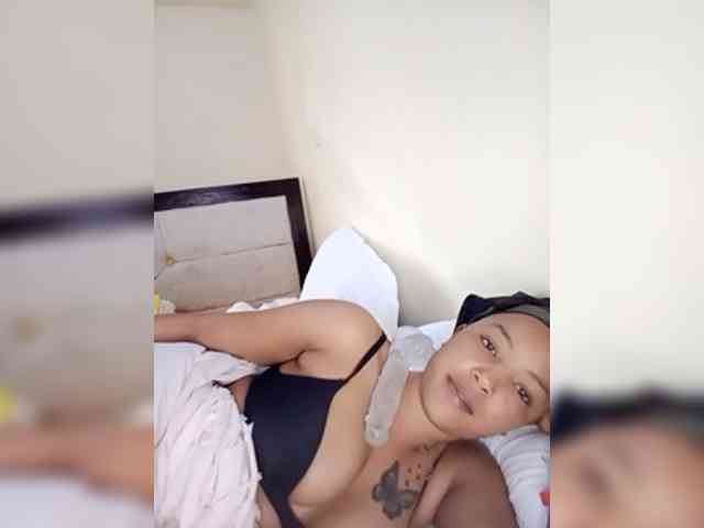 BeautifulGia webcam