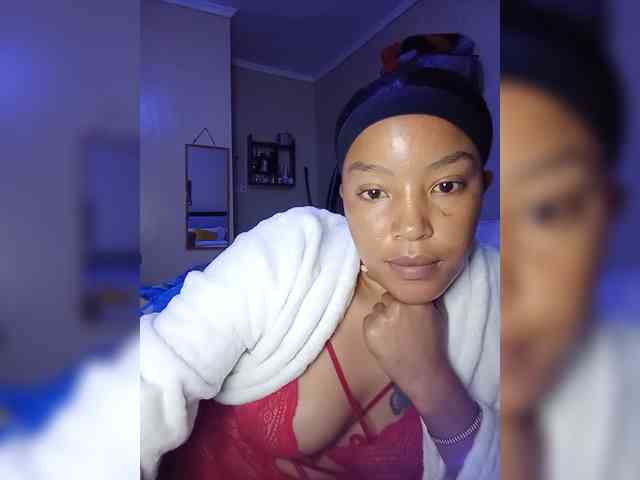 BeautifulGia webcam