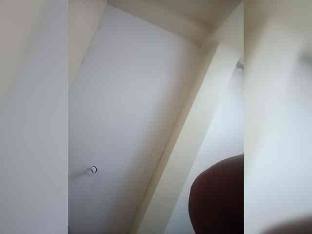 BeautifulGia webcam