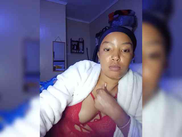 BeautifulGia webcam