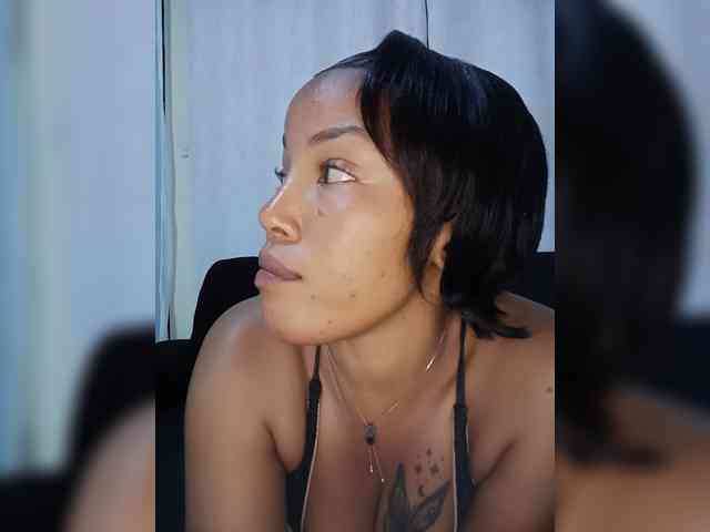 BeautifulGia webcam