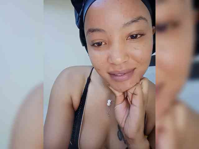 BeautifulGia webcam