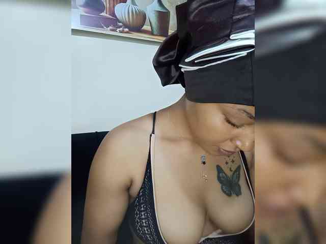 BeautifulGia webcam