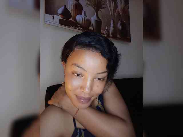 BeautifulGia webcam