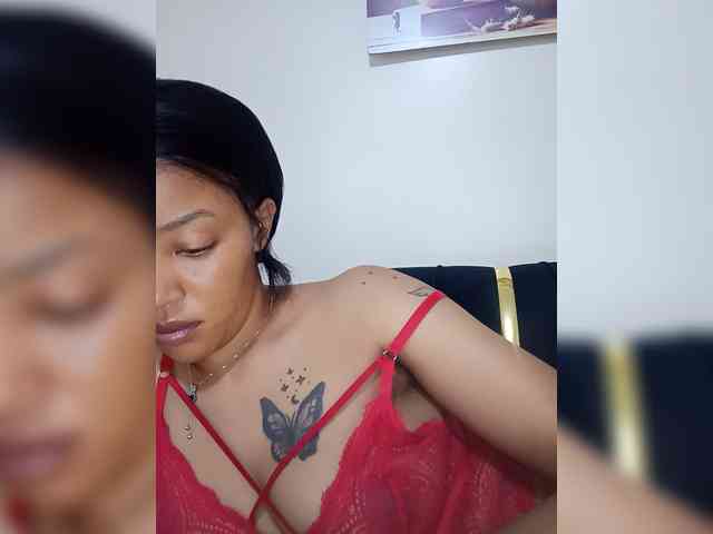 BeautifulGia webcam