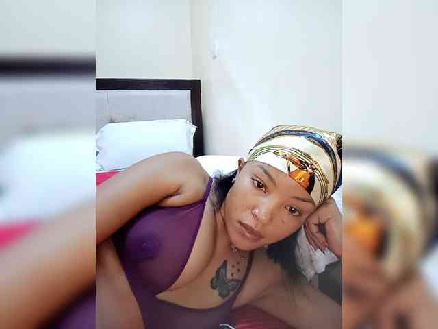 BeautifulGia webcam