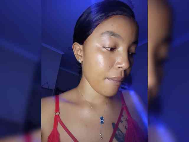 BeautifulGia webcam