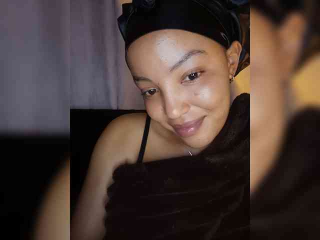 BeautifulGia webcam
