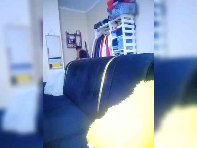 BeautifulGia webcam