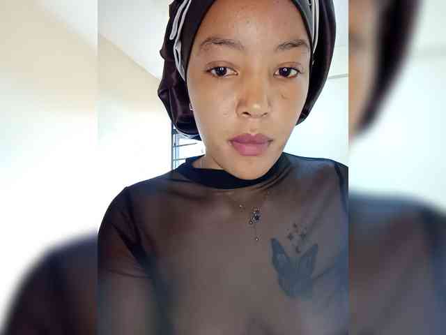 BeautifulGia webcam
